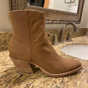 Dolce Vita Asha bootie